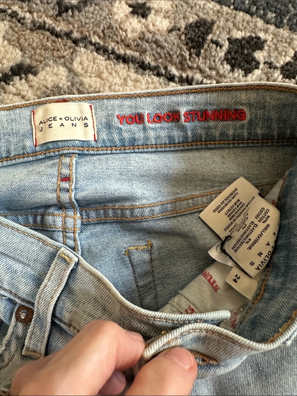 Alice + Olivia Light Blue Straight-Leg Jeans size 24 “You Look Stunning!” - Picture 2 of 6